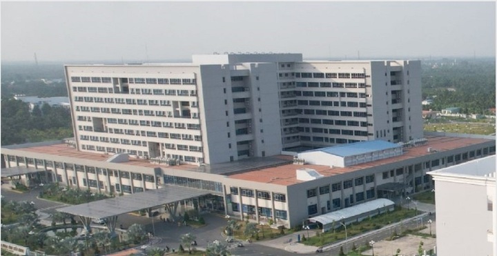 Tiền Giang: Nhiều công nhân nghi ngộ độc sau bữa ăn trưa
