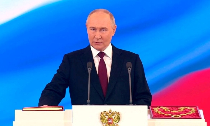 Tổng thống Putin ký sắc lệnh đầu tiên trong nhiệm kỳ mới