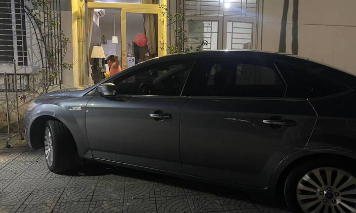 Khi nào xe ô tô đỗ trước cửa nhà người khác bị xử phạt