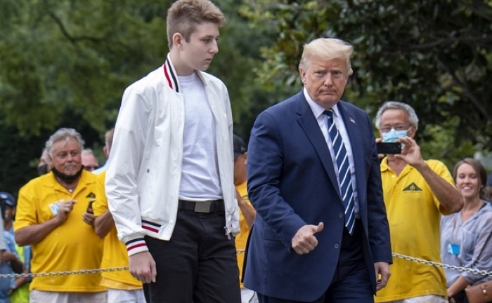 Con trai út của ông Trump gây bất ngờ khi bước vào chính trường
