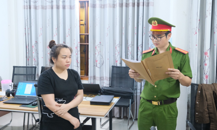 Bắt nhóm đối tượng giả danh sàn thương mại điện tử để lừa đảo