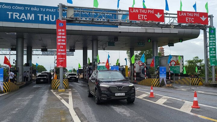 Bộ GTVT báo cáo Chính phủ về thu phí tự động không dừng