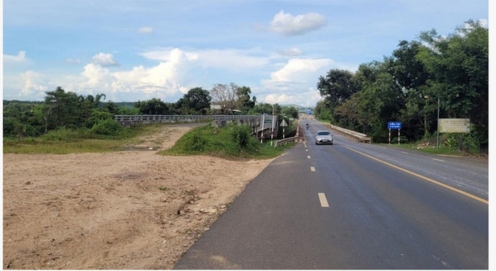 Chậm GPMB, cầu nối Đắk Lắk - Gia Lai thi công hơn 10 năm vẫn còn dở dang
