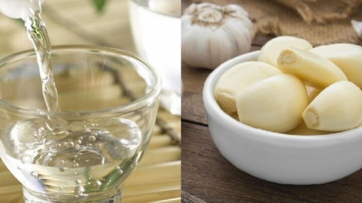 Công dụng của việc ngâm tỏi trong rượu trắng