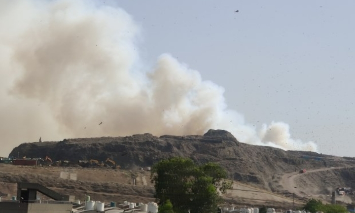 Bên trong “thành phố ô nhiễm nhất thế giới”: Núi rác cao hơn 60m