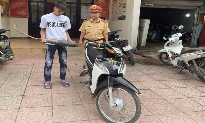 Cảnh báo tình trạng thanh thiếu niên vi phạm nhiều lỗi khi tham gia giao thông