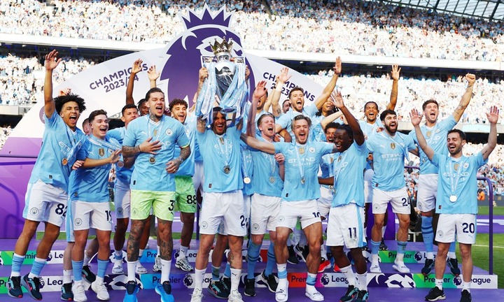 Mãn nhãn với màn nâng cúp Ngoại Hạng Anh của Man City