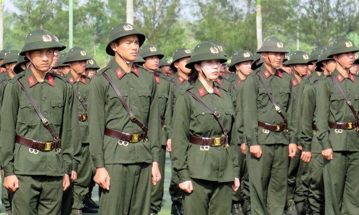 Đang đi nghĩa vụ công an, nếu trúng tuyển ĐH ngành ngoài có được xuất ngũ sớm?