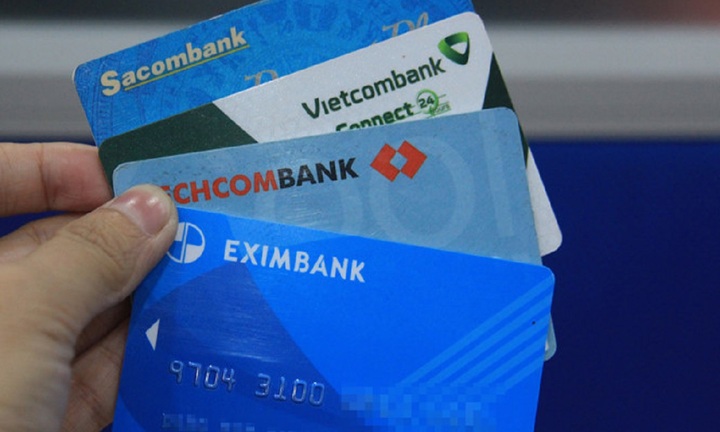 Chi tiết cách phân biệt thẻ ATM và thẻ Visa