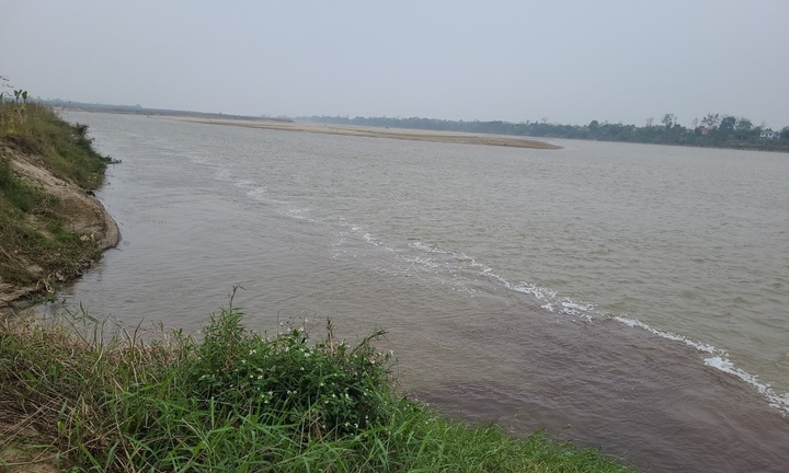 Hoàn cảnh khó khăn của nữ sinh lớp 10 nhảy sông Hồng mất tích