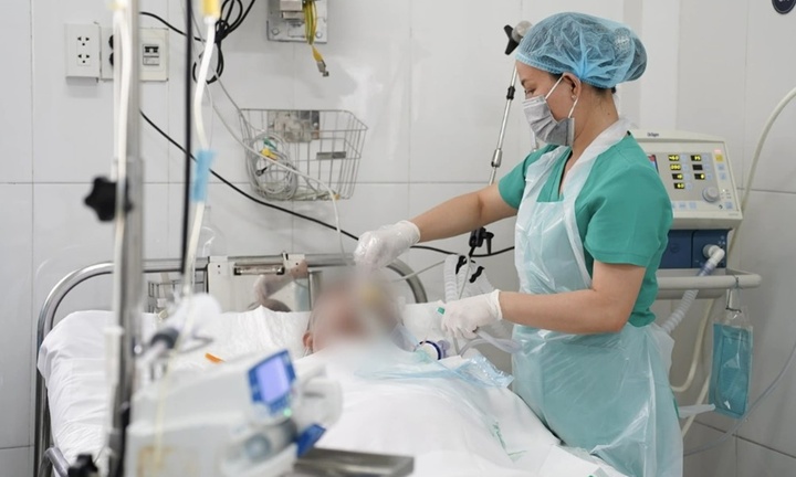 Vụ tạt axit làm 8 người thương vong ở quận 7: Nạn nhân thứ 2 không qua khỏi