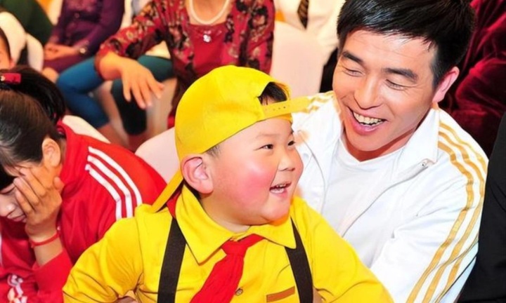 Lý do đặc biệt thôi thúc người đàn ông nhận nuôi hơn 200 đứa trẻ