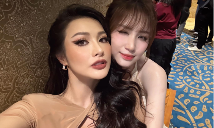 Xôn xao hình ảnh một mỹ nhân Việt bất ngờ bị mời khỏi thảm đỏ show NTK Đỗ Long