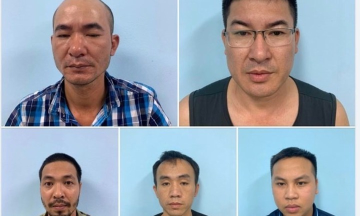 Bắt 6 con bạc đang sát phạt nhau trong chợ hoa Quảng An, Tây Hồ