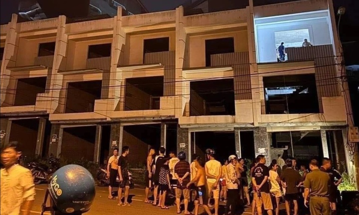 Điều tra vụ phát hiện thi thể nam giới chết khô trong khu nhà liền kề ở Lào Cai