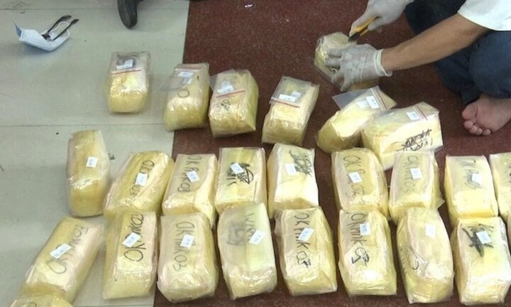 Bắt giữ 8 đối tượng quốc tịch Lào, vận chuyển 198 kg ma túy vào Việt Nam