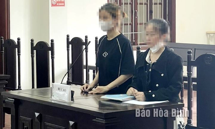 Nữ sinh giải quyết mâu thuẫn bằng dao lĩnh án 24 tháng tù treo