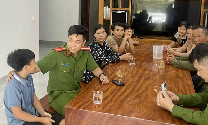 Hai cán bộ Công an nỗ lực cứu 3 em nhỏ bị đuối nước