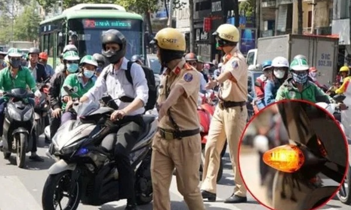 Phải bật đèn xi nhan khi nào?