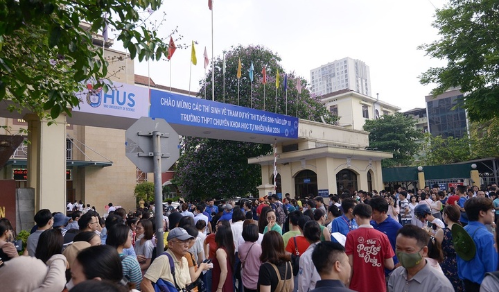 Kỳ thi vào lớp 10: Đề thi môn Ngữ Văn trường THPT chuyên Khoa học Tự nhiên