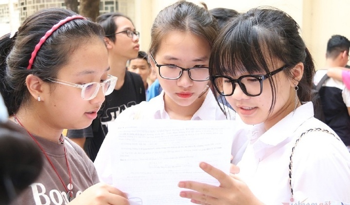 Đề thi tuyển sinh lớp 10 môn Toán tỉnh Hòa Bình năm 2024