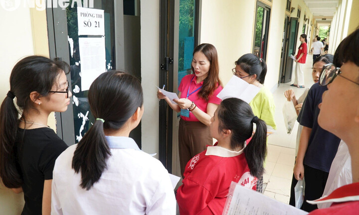 Hơn 2.000 sĩ tử Nghệ An tham gia thi vào lớp 10 trường THPT chuyên Phan Bội Châu