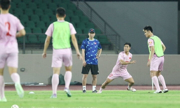 HLV Kim Sang-sik nhận định về khả năng tuyển Việt Nam làm nên kỳ tích trước Iraq