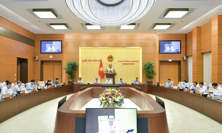 Thống nhất trình Quốc hội quyết định giảm 2% thuế VAT đến hết 2024