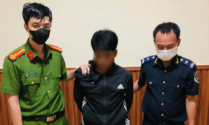 Bắt giữ đối tượng mua bán trái phép 24.000 viên ma túy tổng hợp