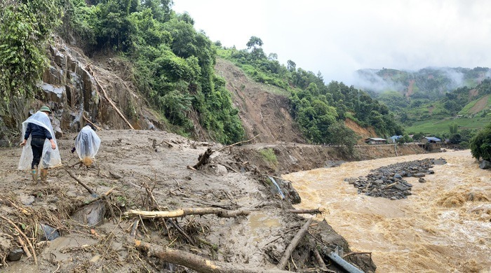Miền Bắc mưa dông, cảnh báo nguy cơ lũ quét ở nhiều nơi
