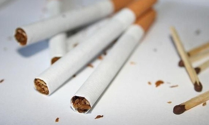 Sự thật sau mẹo dân gian trộn thuốc lá với muối