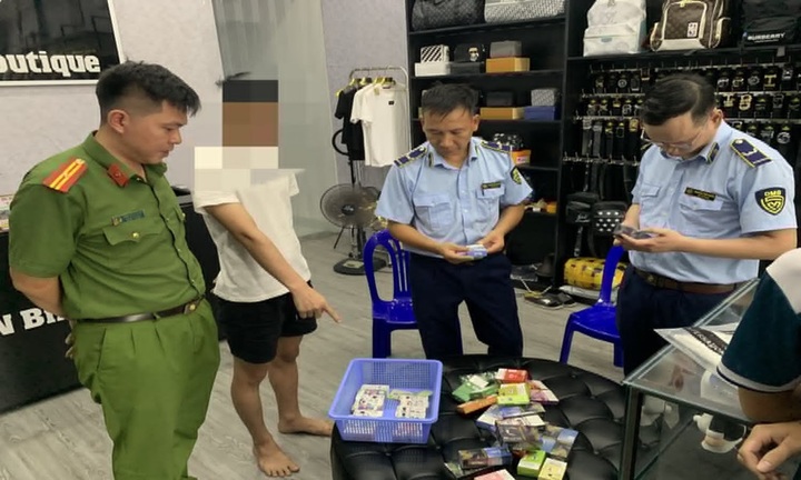  Xử lý cơ sở bày bán công khai thuốc lá điện tử ở Quảng Ninh