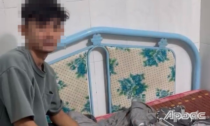 Bắt thanh niên 20 tuổi dụ dỗ bạn gái 