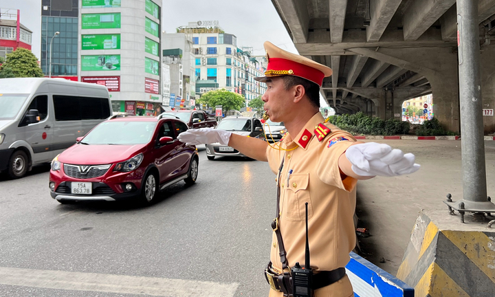 Trước kỳ thi tốt nghiệp THPT 2024, CSGT khuyến cáo phụ huynh điều gì?