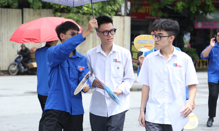 Sáng nay (27/6), hơn 1 triệu thí sinh bước vào kỳ thi tốt nghiệp THPT 2024 