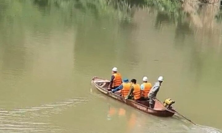 Huy động hơn 100 người tìm nạn nhân mất tích nghi do lũ cuốn ở Lào Cai