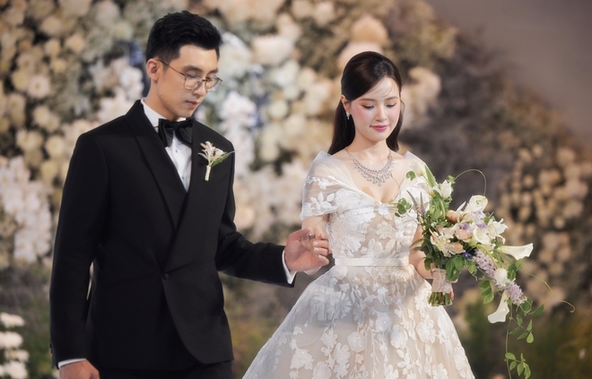 Hé lộ những món ăn độc đáo trong thực đơn tiệc cưới của Midu và chồng thiếu gia