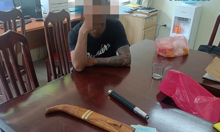 Xử phạt tài xế vi phạm nồng độ cồn “kịch khung”, mang theo vũ khí