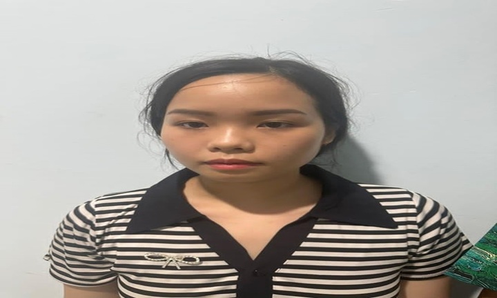 Bắt đôi nam nữ cầm đầu nhóm đối tượng làm giả tài liệu, con dấu