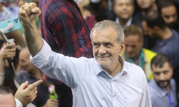 Iran công bố tổng thống đắc cử sau cuộc bầu cử sớm