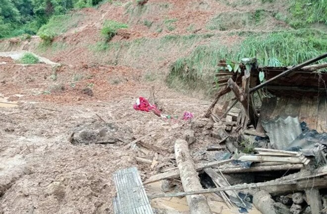 Sạt lở vùi lấp nhà dân ở Hà Giang, bé trai 13 tuổi tử vong thương tâm