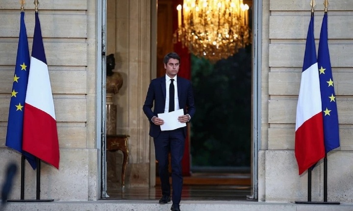 Tổng thống Macron gạt đơn từ chức của thủ tướng Pháp