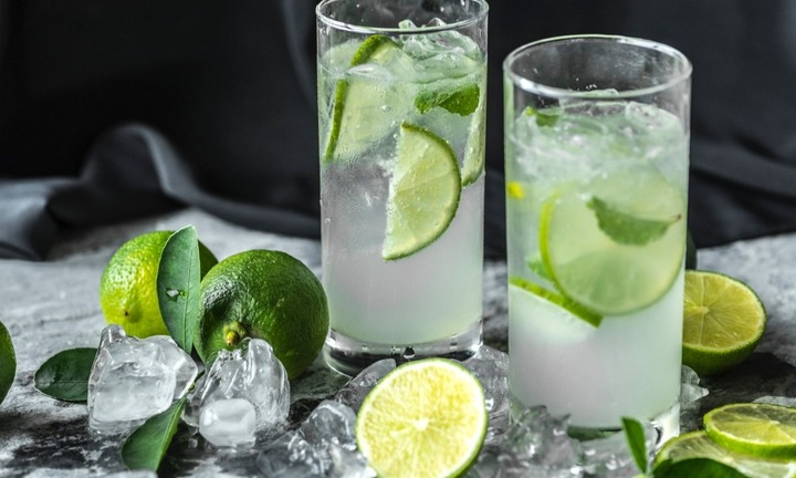 Những ai không nên uống nước chanh?