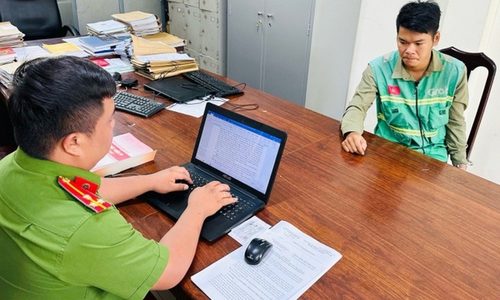 Bất ngờ lời khai của tài xế xe ôm từ TP.HCM xuống Long An cướp giật dây vàng