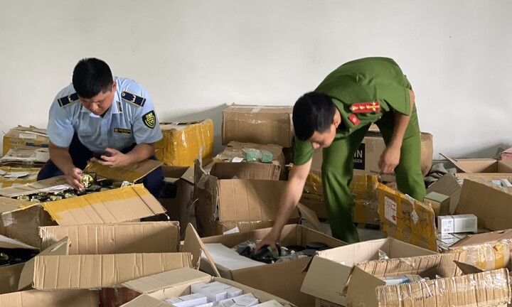 Hải Phòng: Tạm giữ lượng lớn mỹ phẩm nhập lậu bán trên nền tảng Facebook