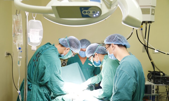 Bảng lương bác sĩ, dược sĩ sau khi tăng lương cơ sở lên 2,34 triệu đồng/tháng 