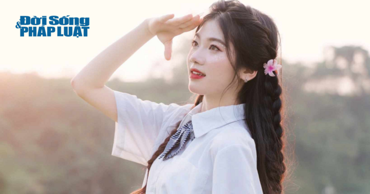 Nữ sinh xinh đẹp ở Nam Định đạt điểm 10 môn Văn:  Bài thi dài 12 trang, đỗ ĐH Ngoại thương