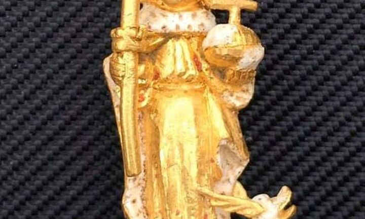 Chàng trai đổi đời nhờ cú