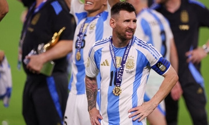 Yêu cầu Messi phải xin lỗi, thứ trưởng Argentina bị mất ghế