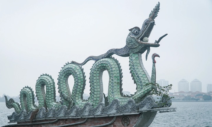 2 con rồng Hồ Tây: Điểm check-in